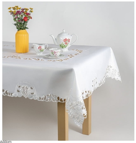 obrus-bialy-z-bialym-haftem.jpg
