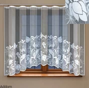 Firany gotowe z szerokim wzorem