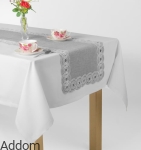 Bieżnik haftowany w srebrne kółeczka