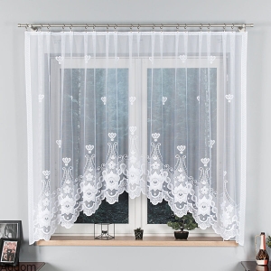 Lekkie firanki gotowe w stylowe kwiaty