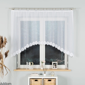 Firanki z wzorkiem po łuku