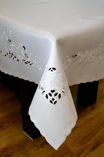 ekskluzywne-obrusy-haftowane-Richelieu-biale.jpg