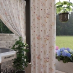 Biała zasłonówka we wzory roślinne