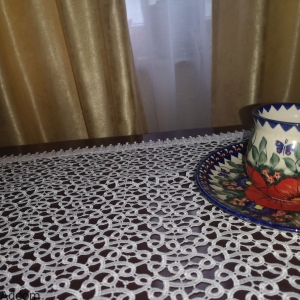 Przejrzysty bieżnik gipiurowy