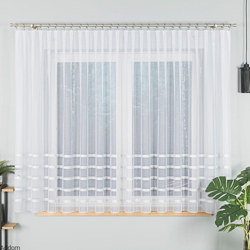 Firana salonowa w srebrne pasy.jpeg