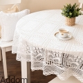 Okrągły obrus wykonany na szydełku biały.jpeg