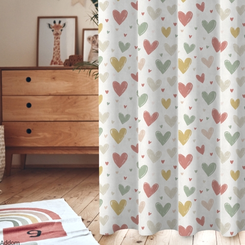 Tkaniny zasłonowe plamoodporne w serduszka.jpeg