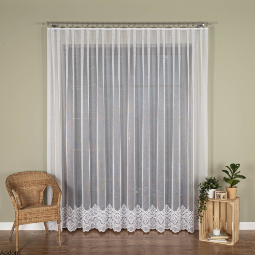 Żakard z metra z szerokim wzorem u dołu.jpeg