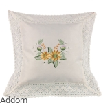 Poszewki haftowane z koronką