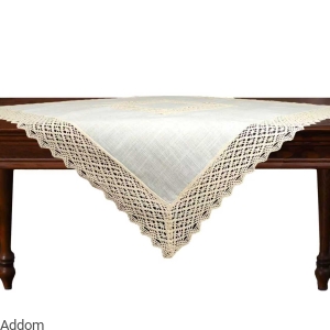 Obrus kwadrat z kolorowym obszyciem