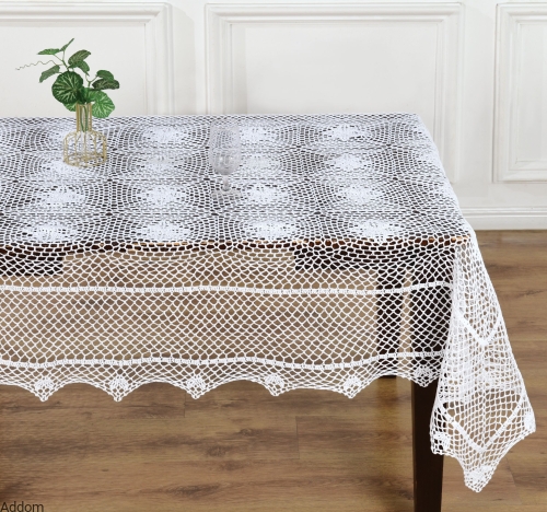 obrus szydełkowy w kolorze białym.jpg