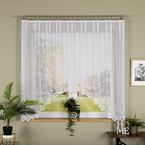 Grube firany gotowe w kwiaty