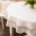 Obrus biały okrągły obszyty bawełnianą koronką.jpeg