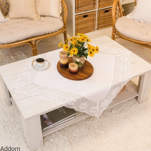 Obrusy kwadratowe z koronką