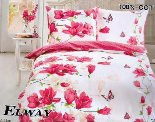 pościel biała w różowe kwiaty.jpeg