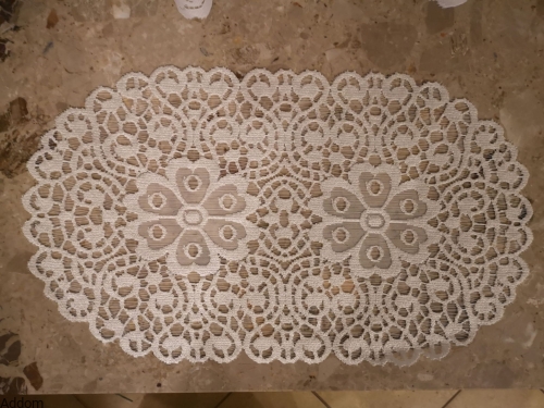 owalne kremowe serwety.jpg