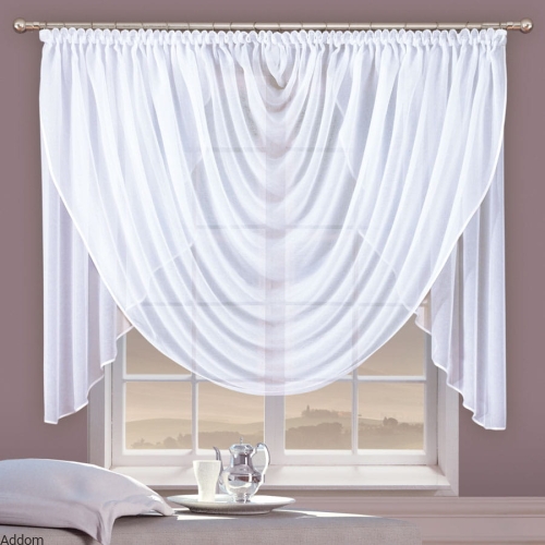 biała draperia do salonu.jpeg