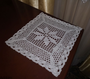 Serwety szydełkowe ze srebrnej nici