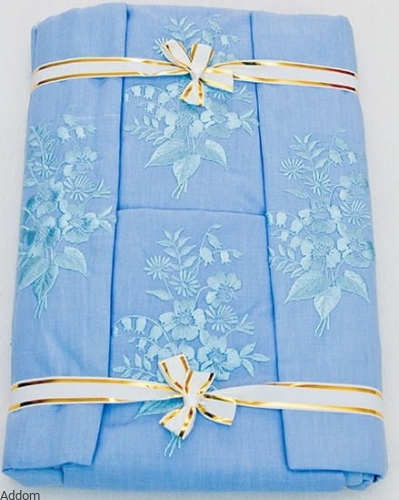 jednobarwna pościel haftowana.jpg