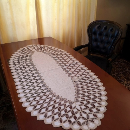 bieżnik owalny beżowy w romby.jpeg