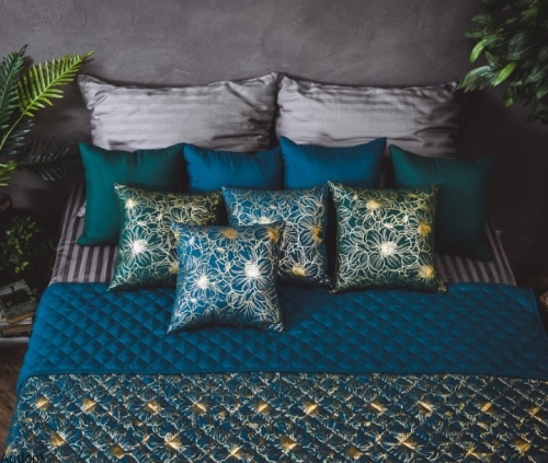 poszewki do narzuty w błszczące kwiaty.jpg