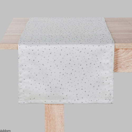 bieżnik z błyszczącymi ozdobami.jpeg