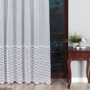 Gęste firanki żakardowe z prześwitującym wzorem