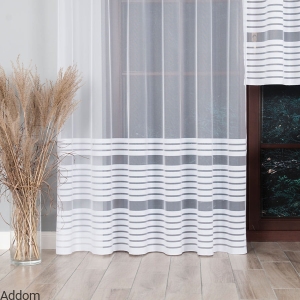 Firany gotowe proste dołem w paseczki