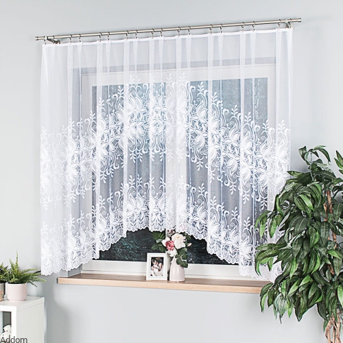 firanki gotowe w fantazyjne liście.jpeg