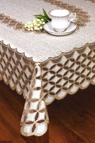 beżowy obrus żakardowy w romby.jpeg